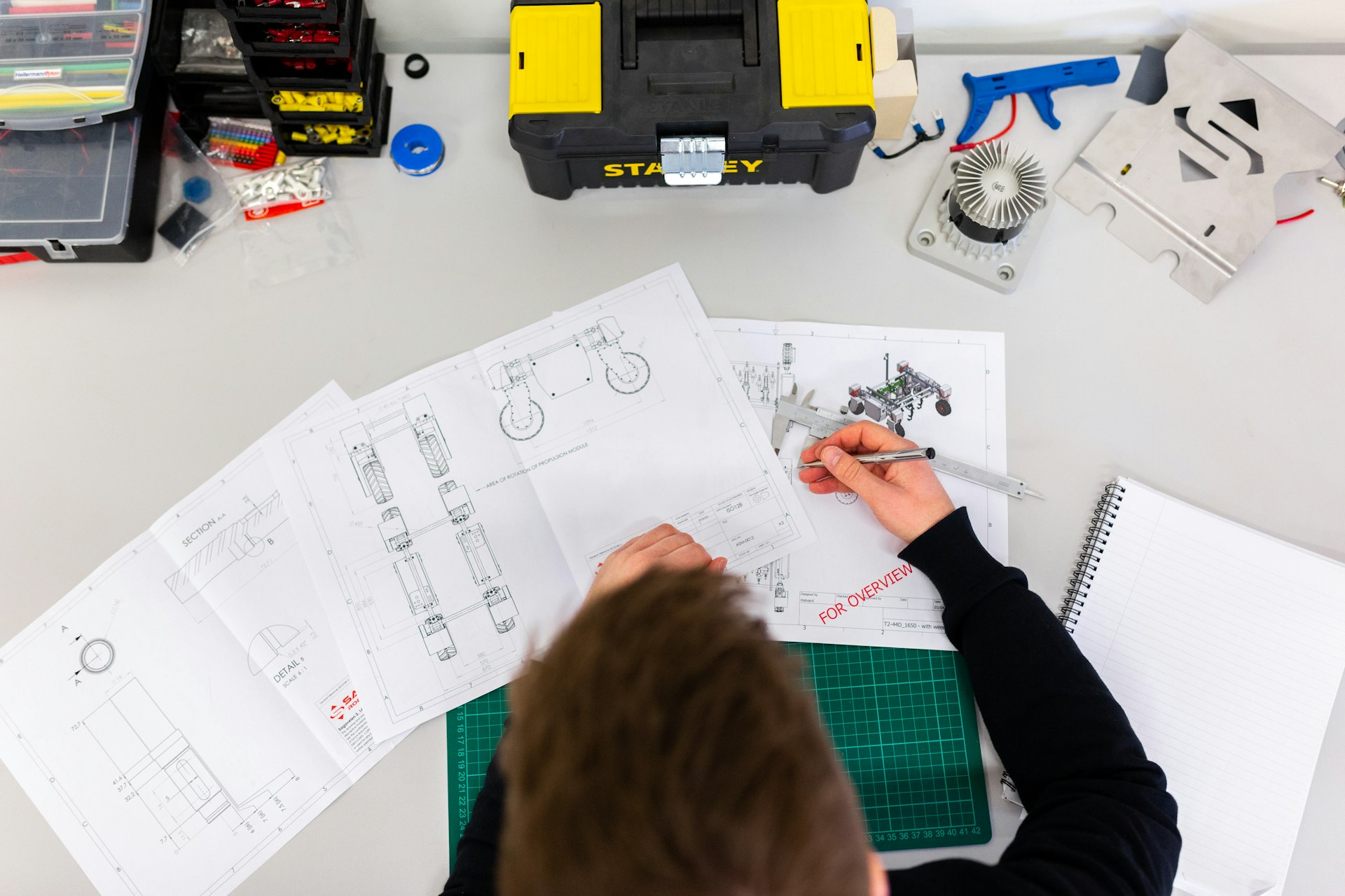 Engineering & Contracting